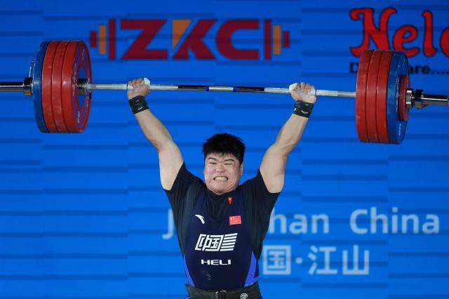 1747569841643067765.jpg (体育)(6)举重——亚锦赛:男子102公斤级赛况XxjpseC007128_20250514_PEPFN0A001.jpg