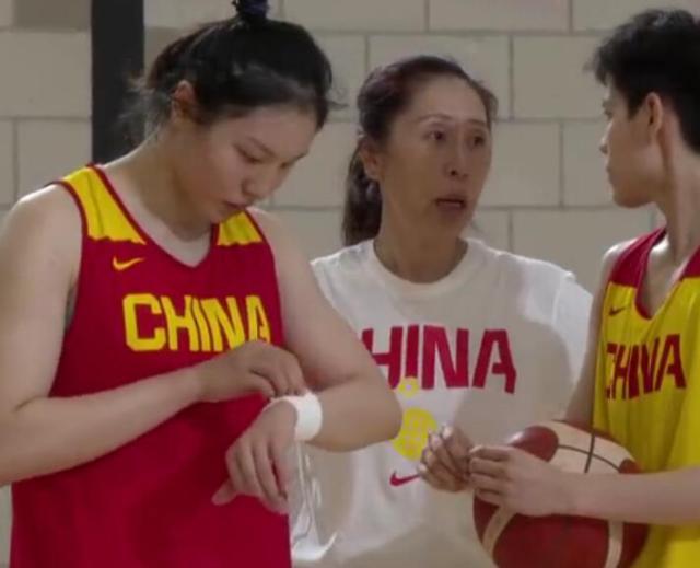 B体育-中国女篮备战塞尔维亚！王思雨：小组赛没有退路了
